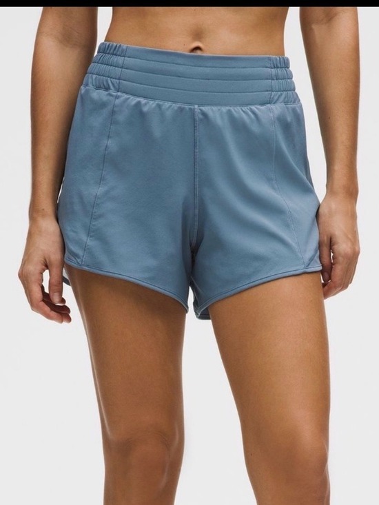 lululemon athletica Pants - Lululemon Hotty Hot High-Rise Lined
Short 4" size 6 NWT